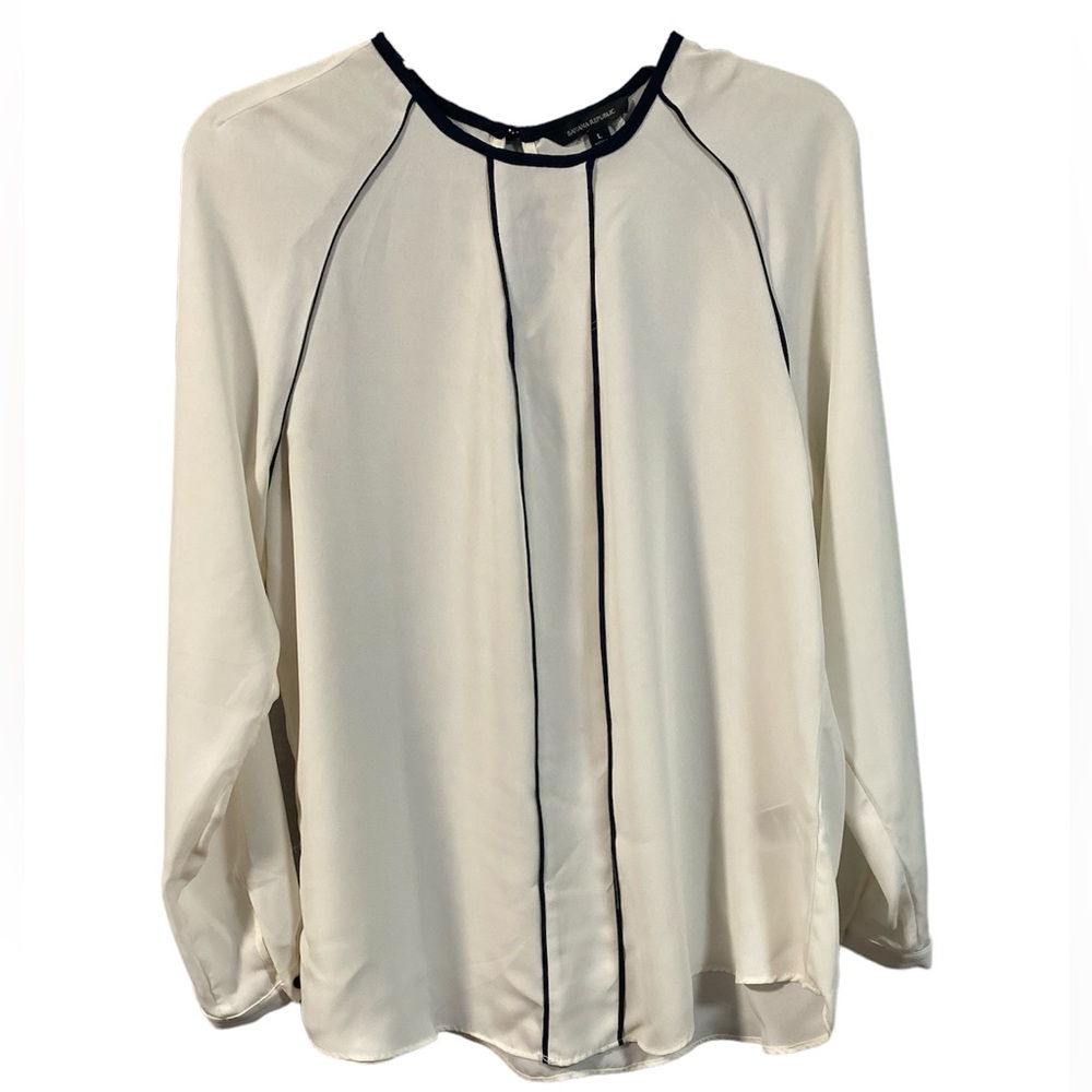 Banana Republic Off White Blouse with Black Piping Soze Large